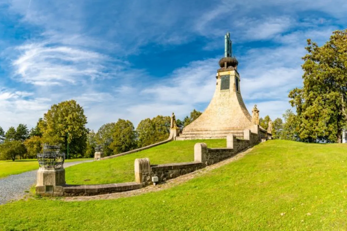 Památník Mohyla míru na Slavkovském bojišti